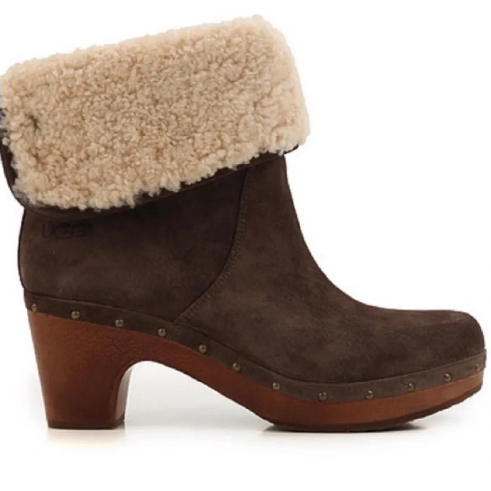 UGG Australia Lynnea Suede Clog Boot 3204